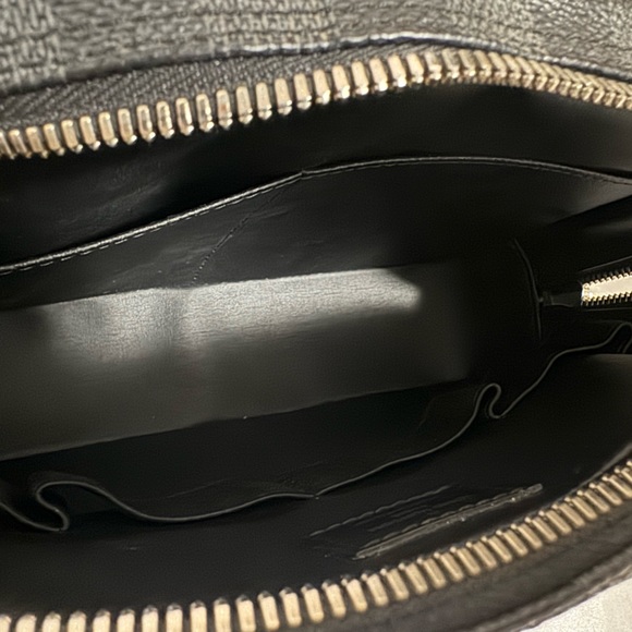 Louis Vuitton Damier Graphite Truth Toilette Bag - Picture 8 of 11